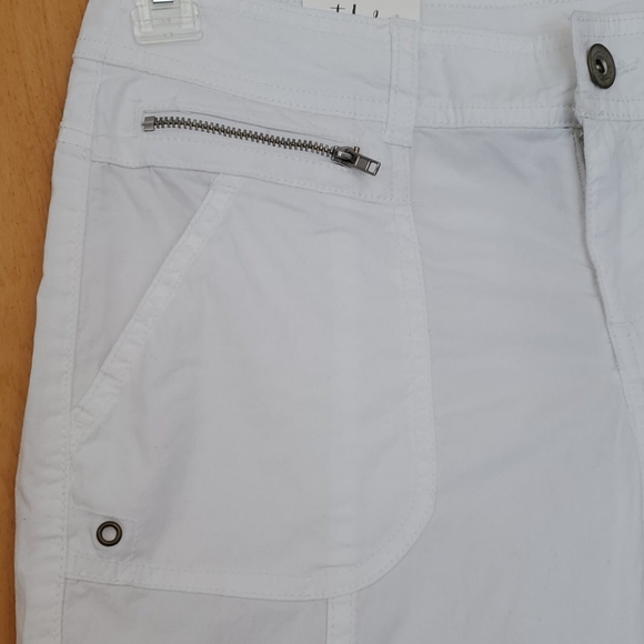 Style & Co White Capri pants Size 6P - Picture 2 of 5